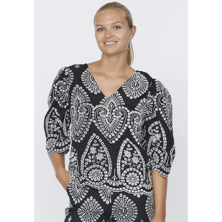 Gilma bluse - Black/cream